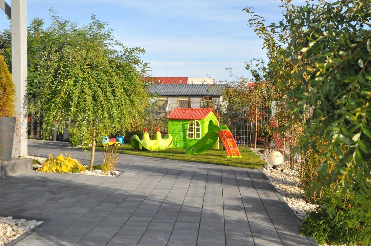 Willa Dobrylko II -Apartamenty Rewa Exteriér fotografie
